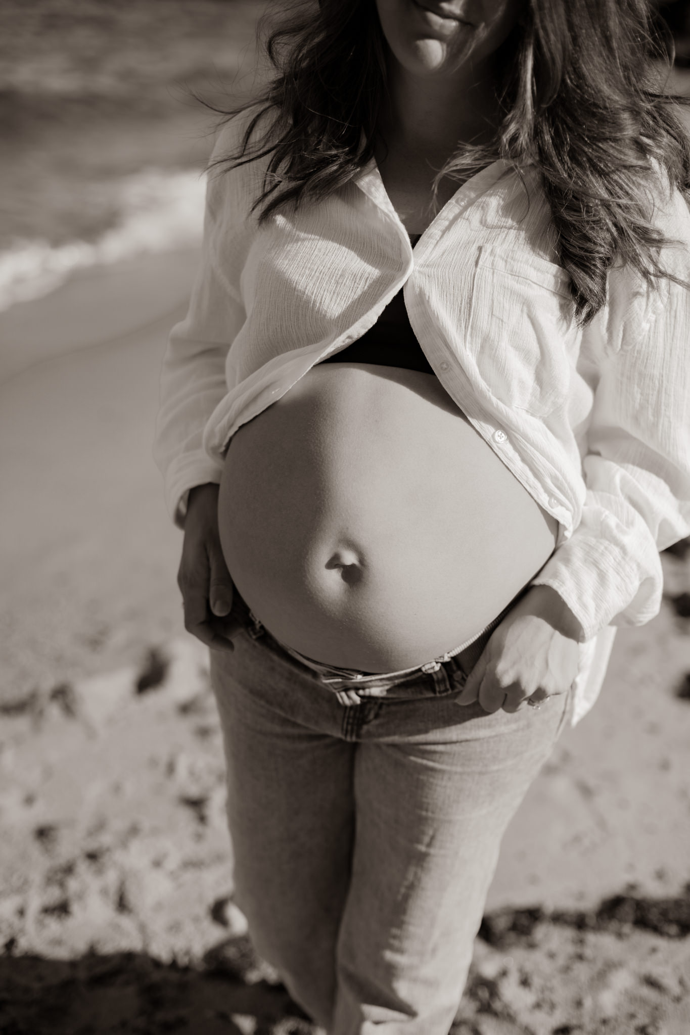 maternity photoshoot at brighton bayside melbourne