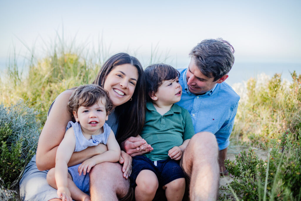 Family photoshoot with a family of four in Bayside by the beach